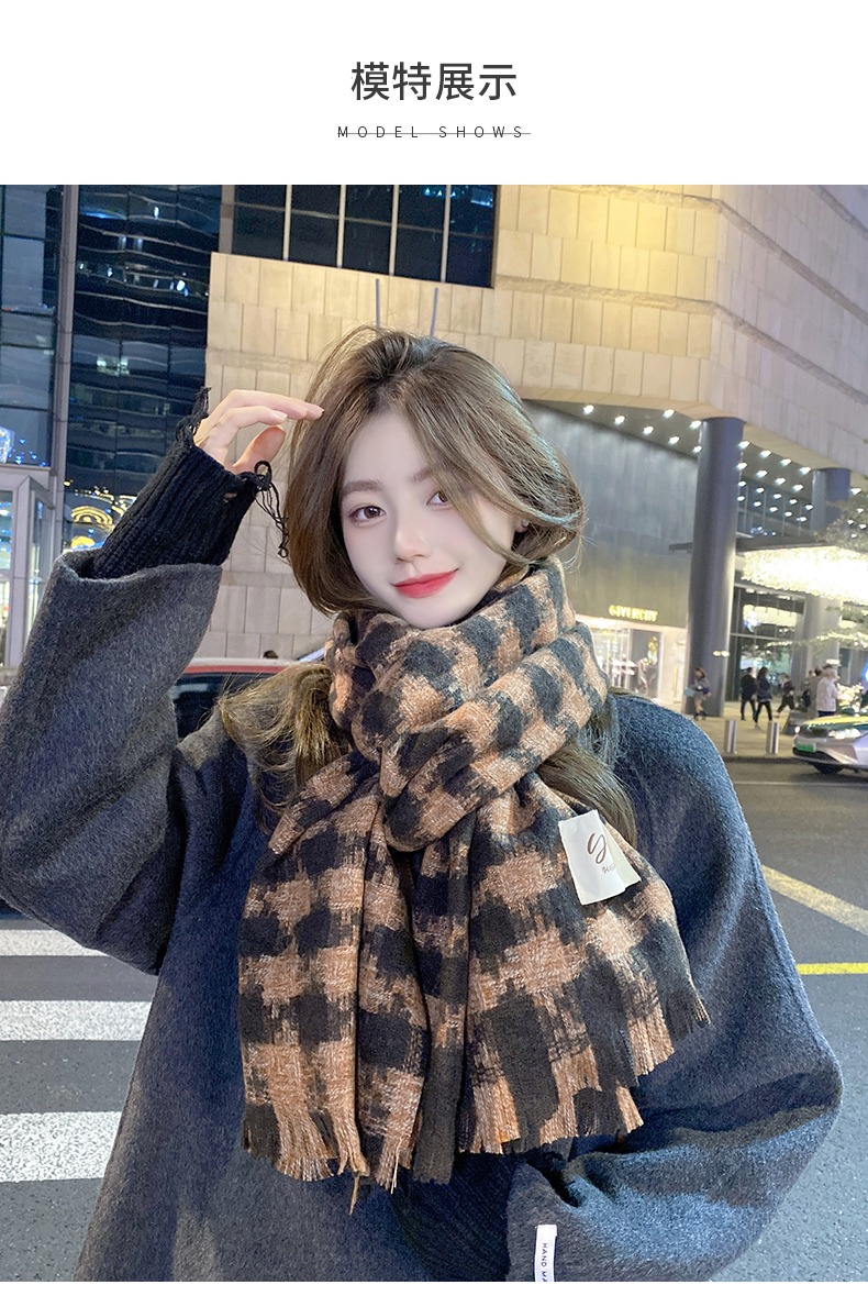 Cross-border scarf wholesale e-commerce supply 39-check series Dolag Chanel-style scarves pic 1