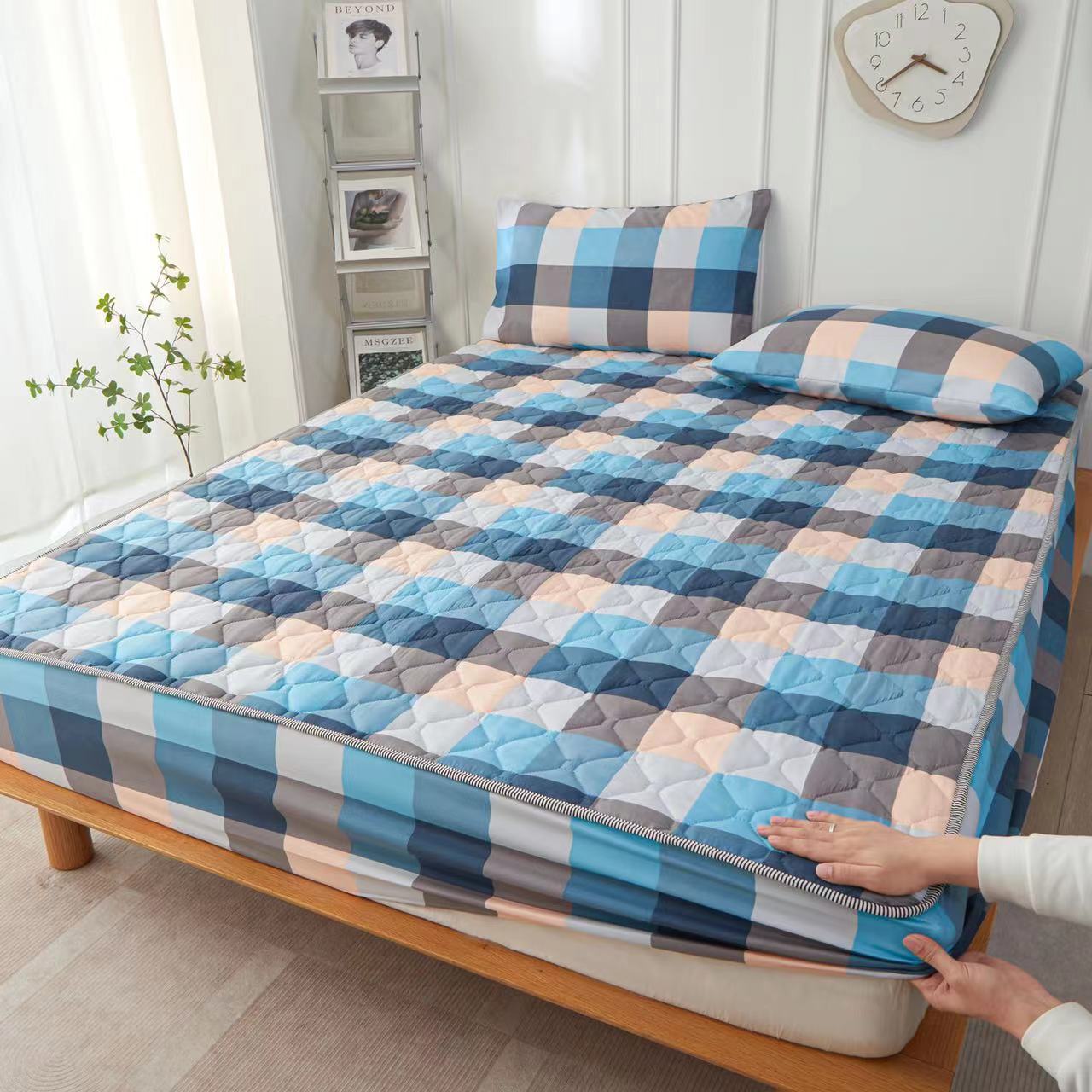 New cotton-padded thickened bed cover, home cotton-padded thickened Simmons mattress protective cover, dust-proof bed cover pic 10