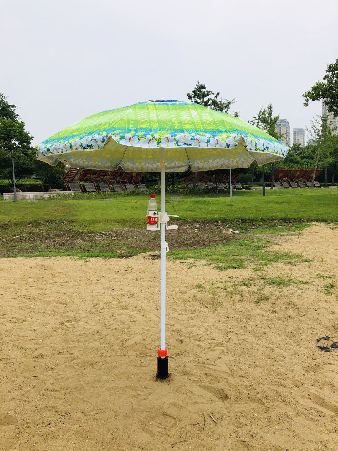 户外沙滩太阳伞配件大号塑料螺旋式塑料地插32mm管径伞叉底座伞插详情4