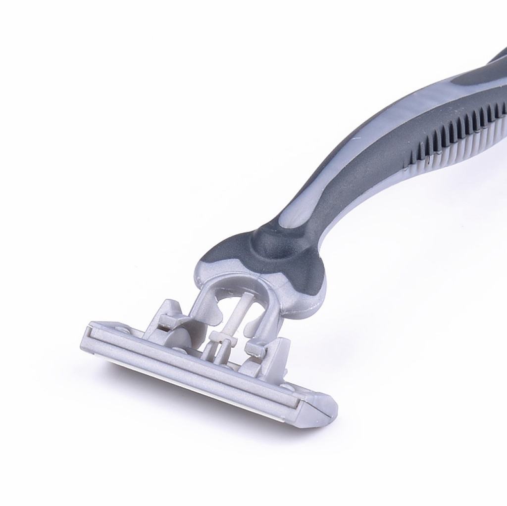 Disposable razors, portable travel razors, hotel cleaning supplies, multi-blade razors pic 5