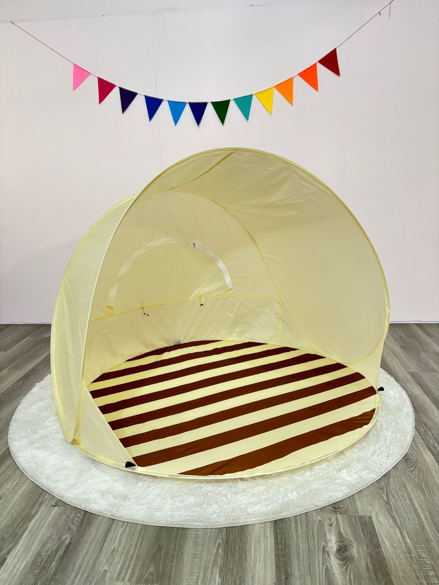 Wholesale of children's outdoor tents, cross-border lightweight and portable one-click folding toy house small tents, baby beach tents pic 8