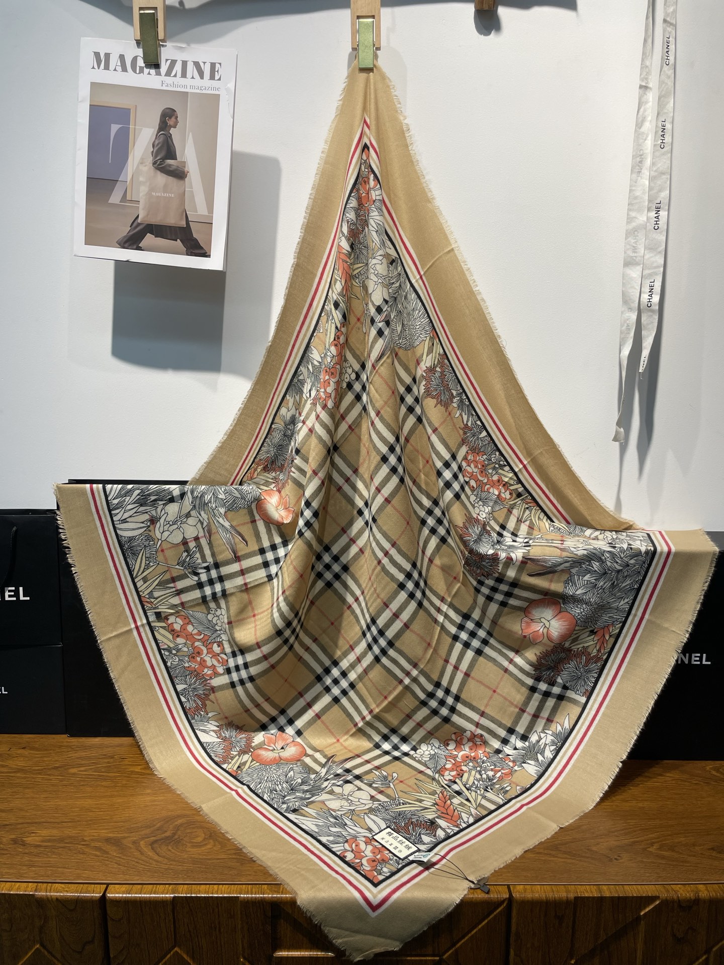 New cross-border export cash on delivery fashionable classic velvet printed square scarves, e-commerce live-streaming scarf wholesale supply chain pic 7
