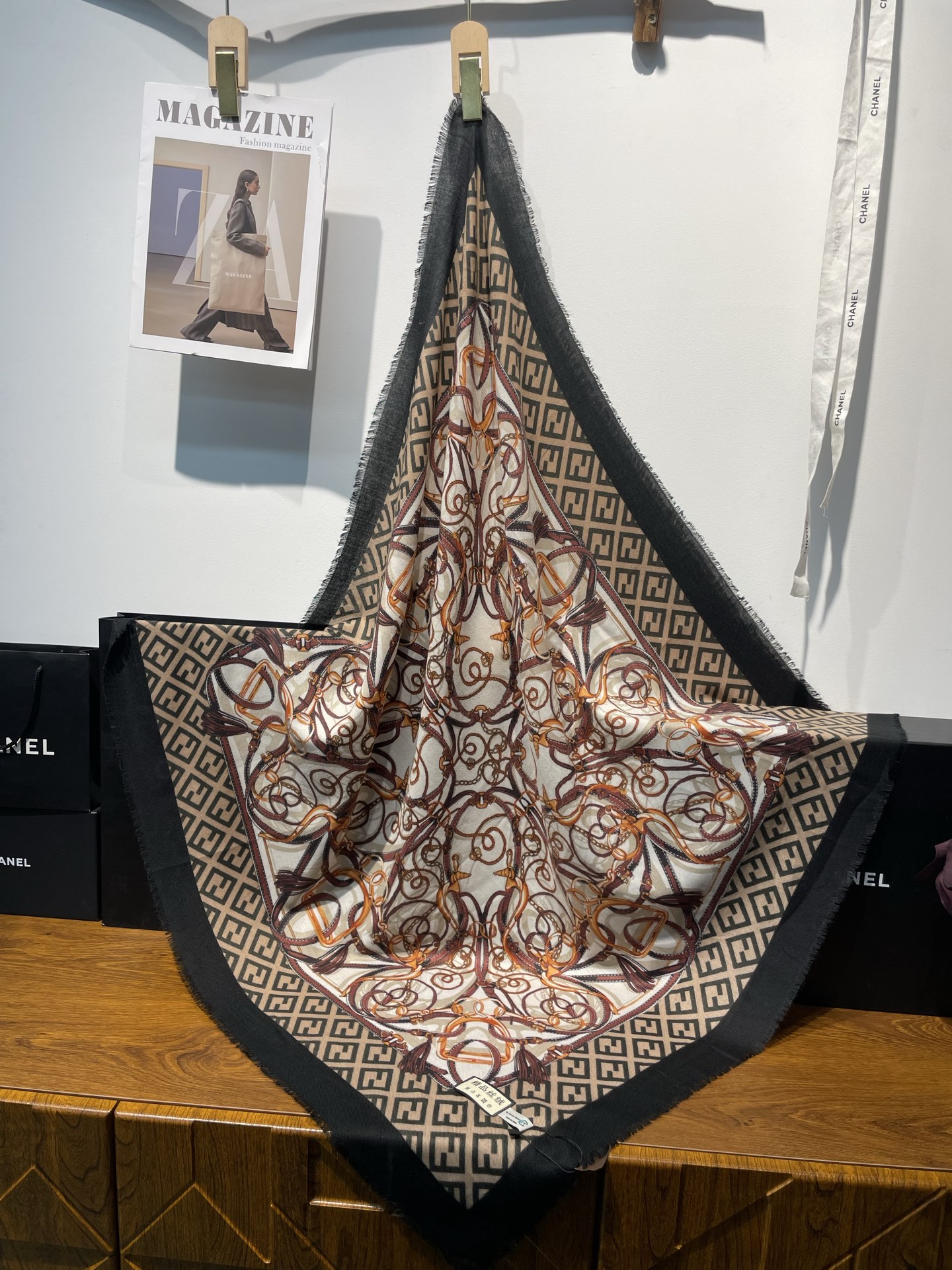 New cross-border export cash on delivery fashionable classic velvet printed square towels are available for supply through e-commerce live streaming supply chain pic 9