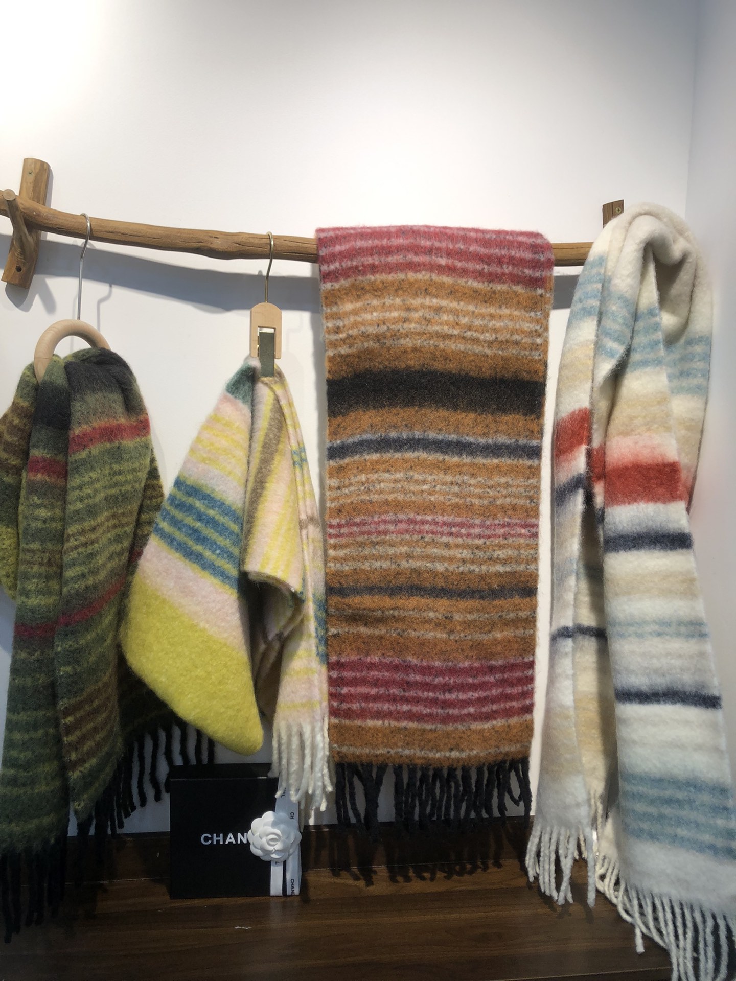 New in-stock cross-border export scarves wholesale e-commerce horizontal bar live supply chain supply pic 4