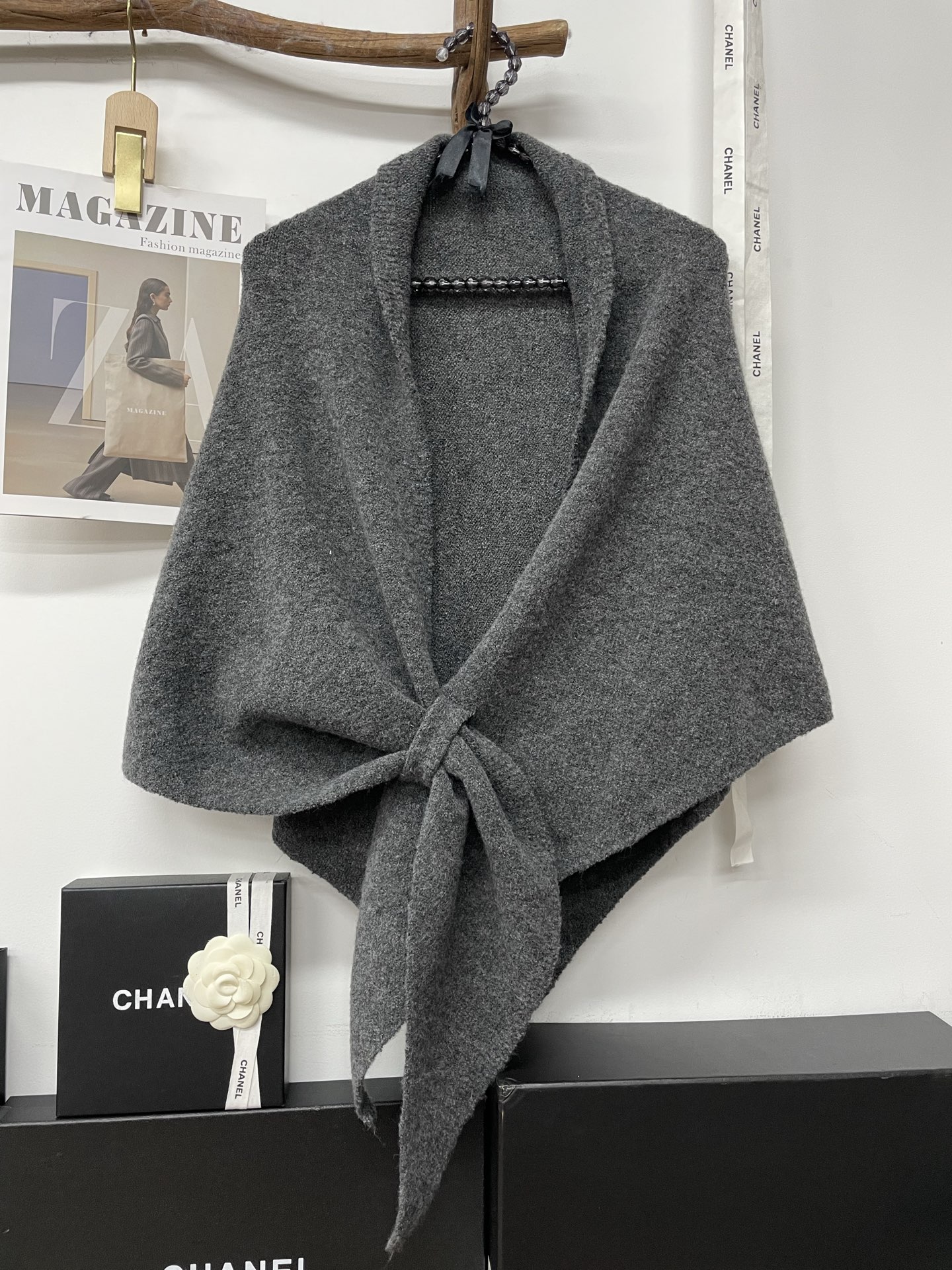 Wholesale of new cross-border export ready-made scarves in plain triangular shawls through e-commerce live streaming supply chain pic 8