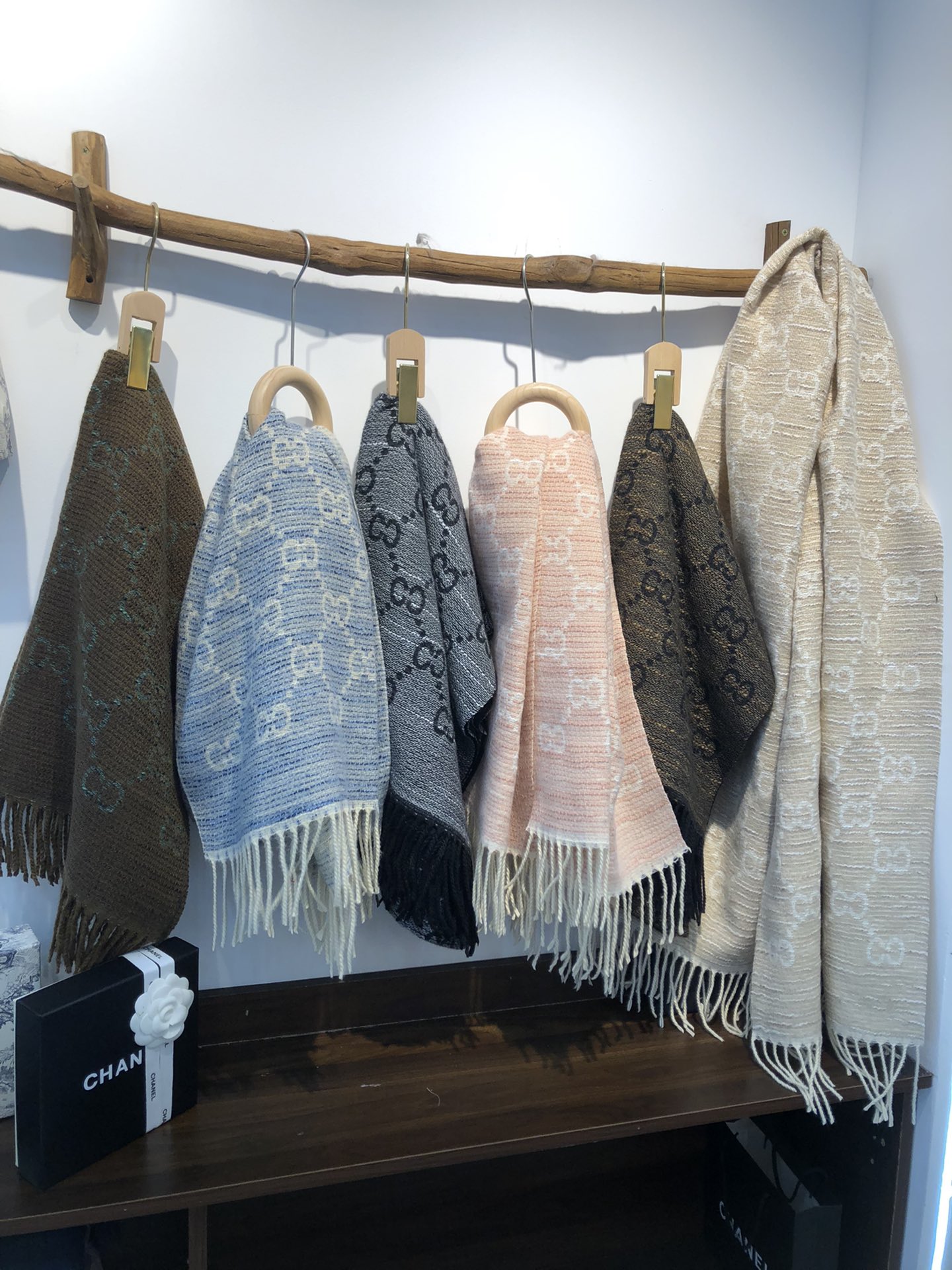 New in-stock cross-border scarves wholesale e-commerce live streaming, elegant little Chanel style double CC Little Chanel pic 1
