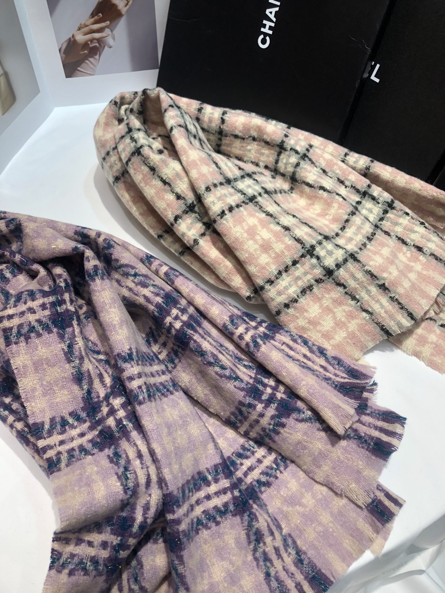 Wholesale of cross-border scarves in stock, e-commerce live streaming, supply chain, Xiaoxiangfeng barley ear checkered scarves pic 8