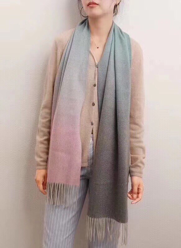 New in-stock cross-border scarves wholesale, e-commerce live streaming supply chain supply, three-color gradient color pic 4