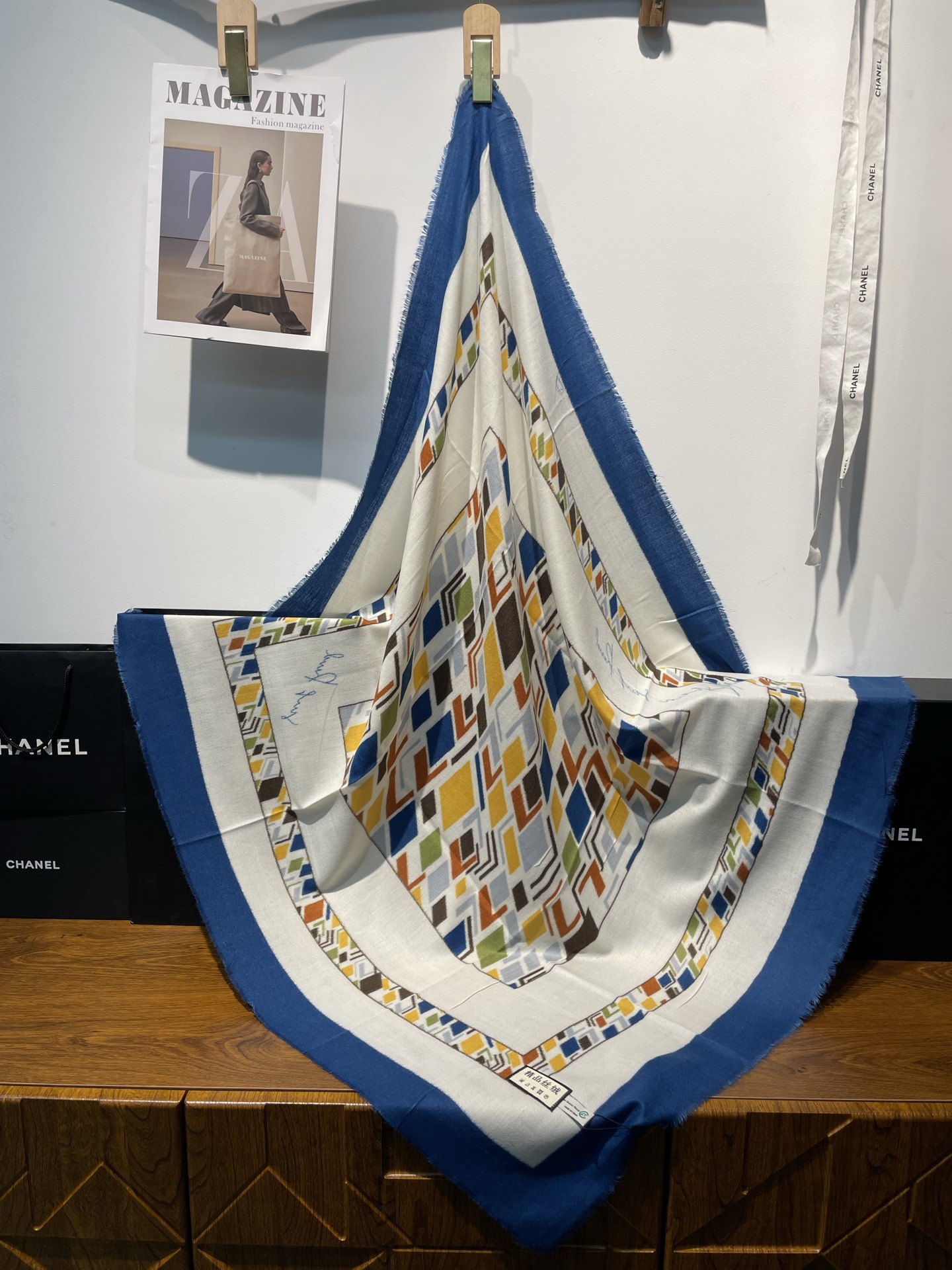 New cross-border export cash on delivery fashionable classic velvet printed square scarves, e-commerce live-streaming scarf wholesale supply chain pic 9