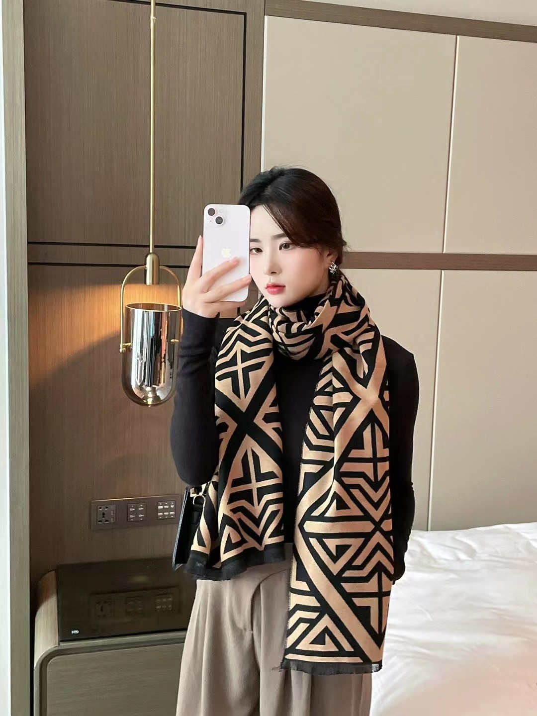 New cross-border scarf wholesale, e-commerce live streaming, supply chain, fashionable jacquard, geometric jacquard pic 7