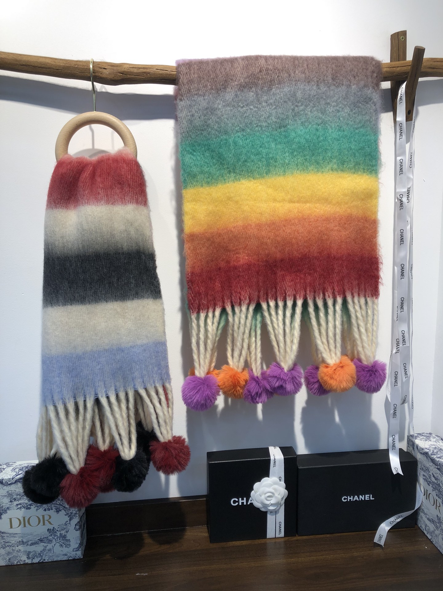 New in-stock cross-border scarves, hairball horizontal stripes, e-commerce live streaming supply chain pic 2