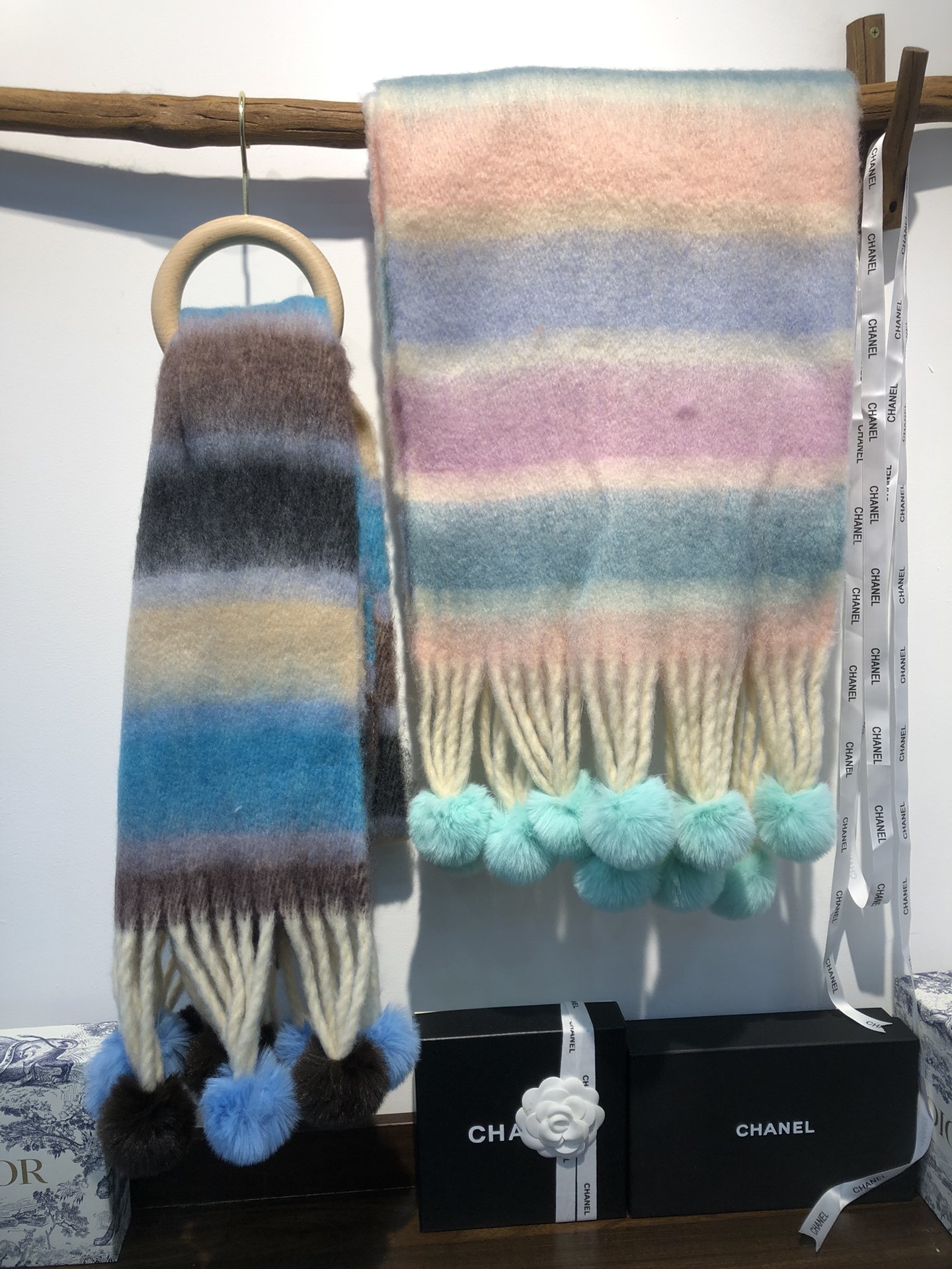 New in-stock cross-border scarves, hairball horizontal stripes, e-commerce live streaming supply chain pic 1