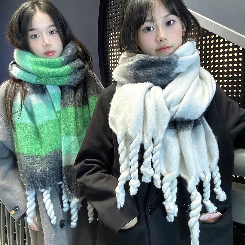 New in-stock cross-border scarves wholesale e-commerce live streaming supply chain supply, hand-tied horizontal bar gradient hand-tied pic 6