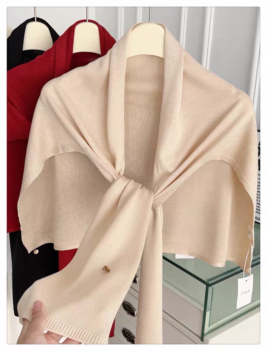 New cross-border e-commerce live-streaming spring and summer high-quality shawl for sun protection, paired with a T-shaped waistcoat and air-conditioned knitted scarf pic 2