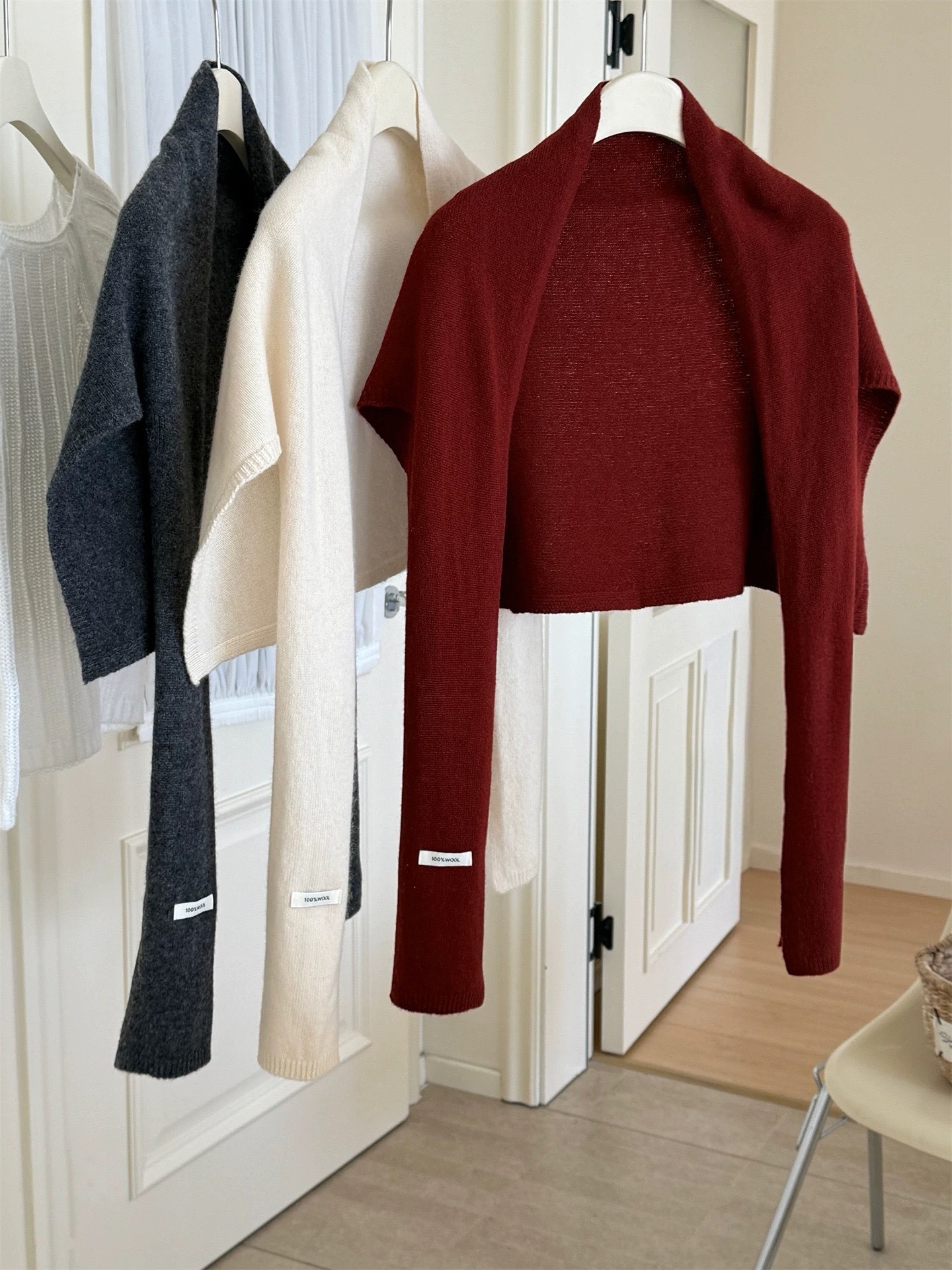 New cross-border e-commerce live-streaming 100% all-wool shawl from Australia, T-shaped top with knotted waistcoat, supply chain available pic 1