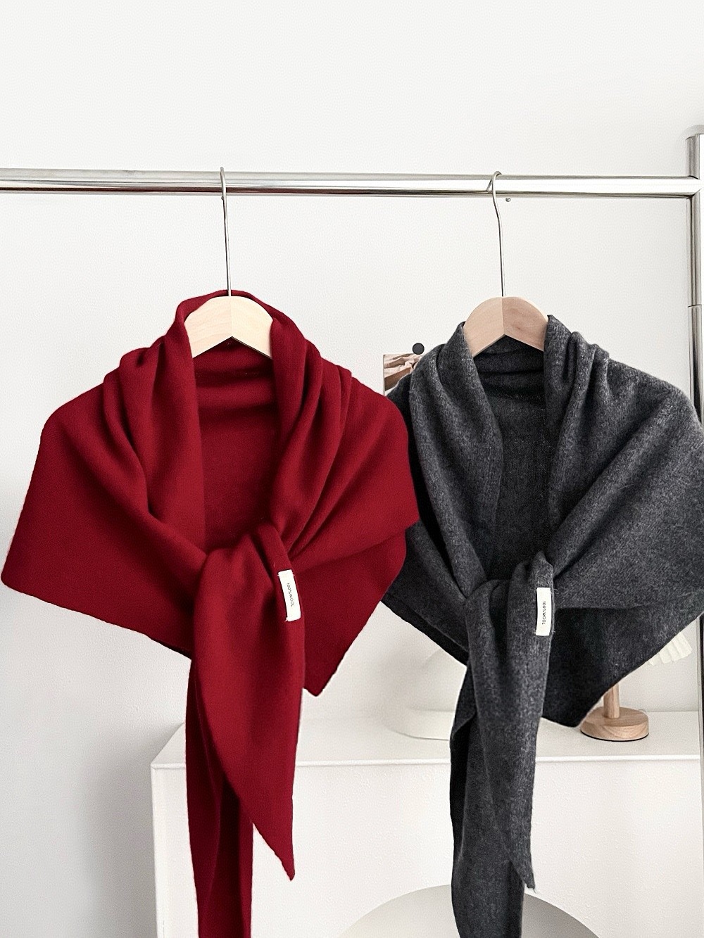 New cross-border e-commerce live-streaming Australian 100% all-wool large shawl knitted triangular scarf supply chain supply pic 6