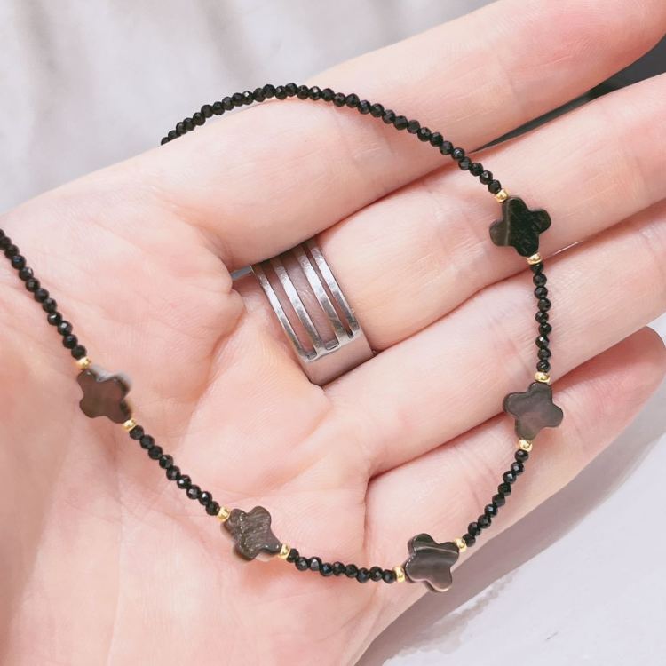 云逸饰家 天然贝壳四叶草设计项链水晶天然石黑尖晶饰品原创批发