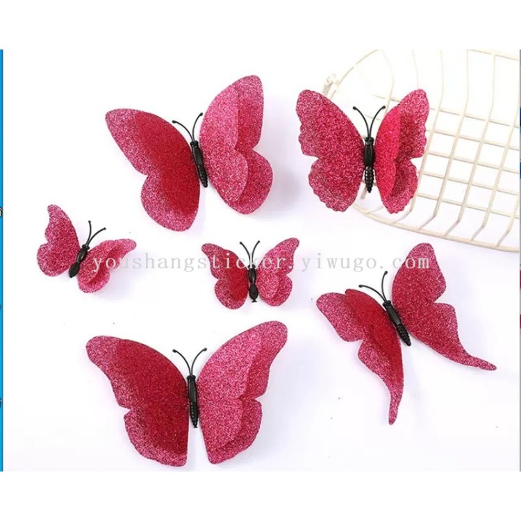 اما الفراشات المجسّمة، فتضع على جهها واجهين ادوات تزيِّن الادوات Item Picture
