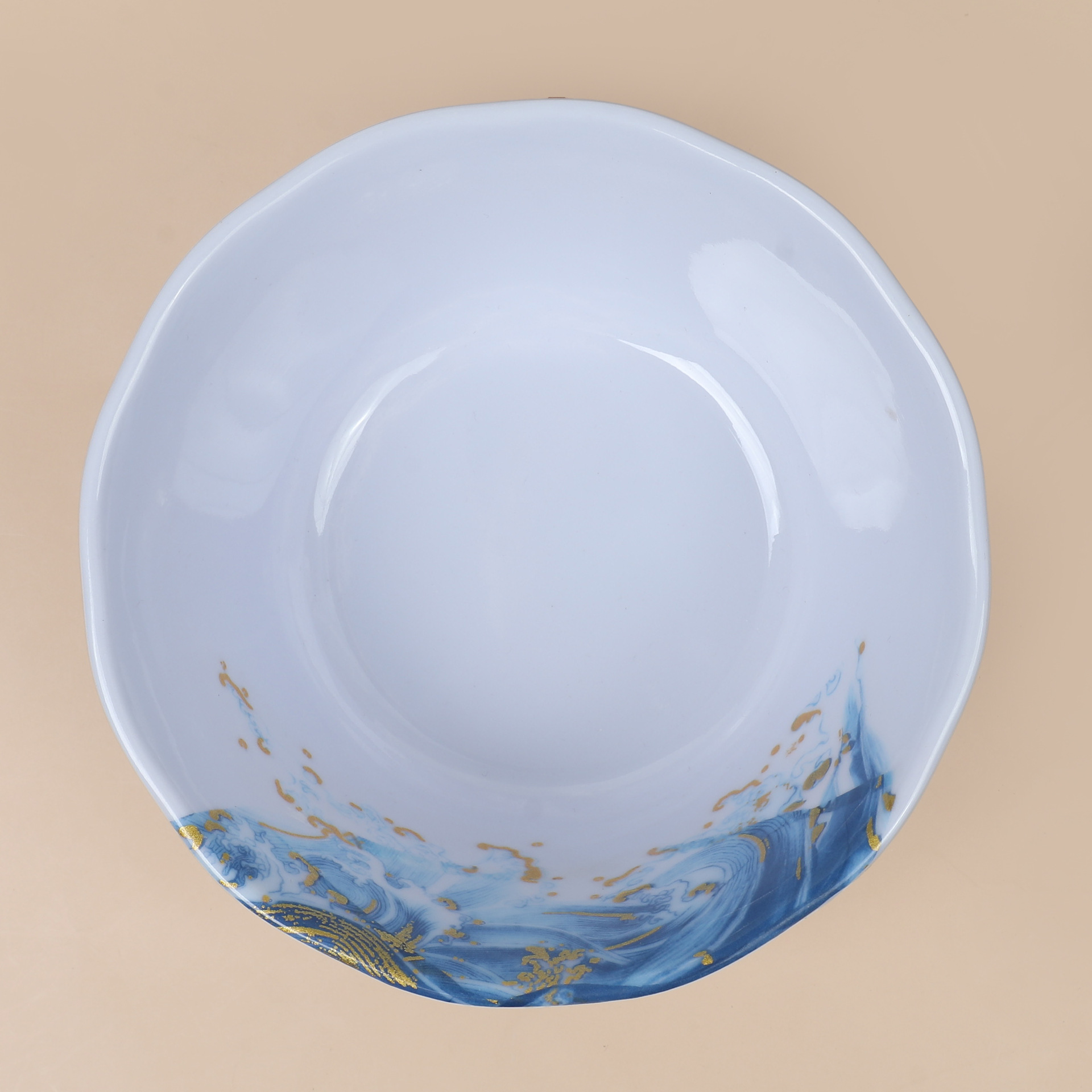 طبق السلانج المقلي في فندق Plash Hole في مطعم ميميمين البلاستيكي Specification image