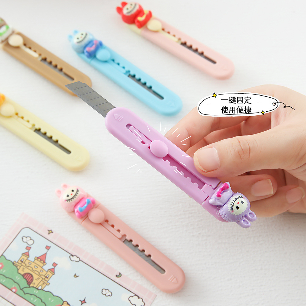 新款可爱卡通壁纸刀拆箱神器快递刀学生办公裁纸小刀手工刀