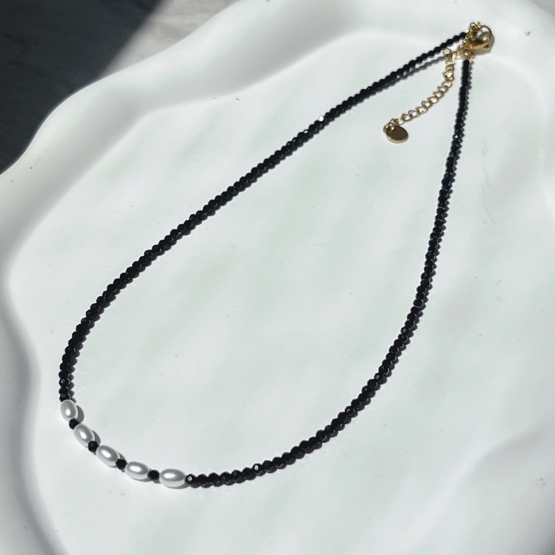 Yunyi Shijia white rice bead Necklace and black crystal collarbone chain factory direct sales and wholesale in stock, king of cost performance Specification image