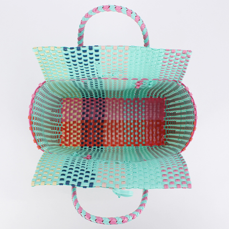 One-piece delivery of new fresh and contrasting color hand-woven bags, plastic baskets, beach vacation picnic hand-carried ladies' bags Specification image