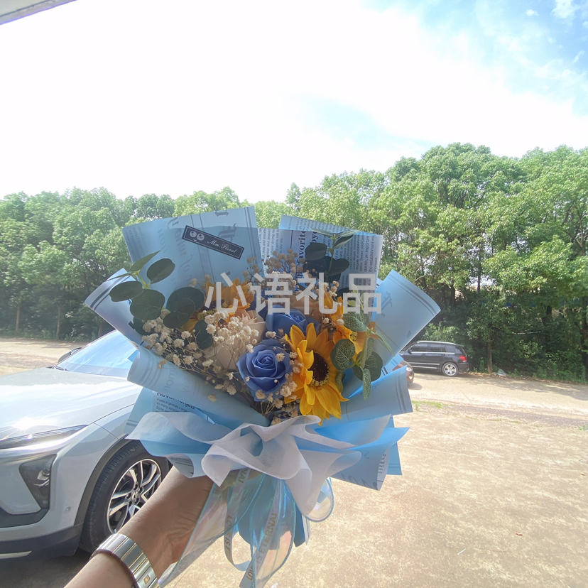 毕业季花束，礼物必备白底实物图