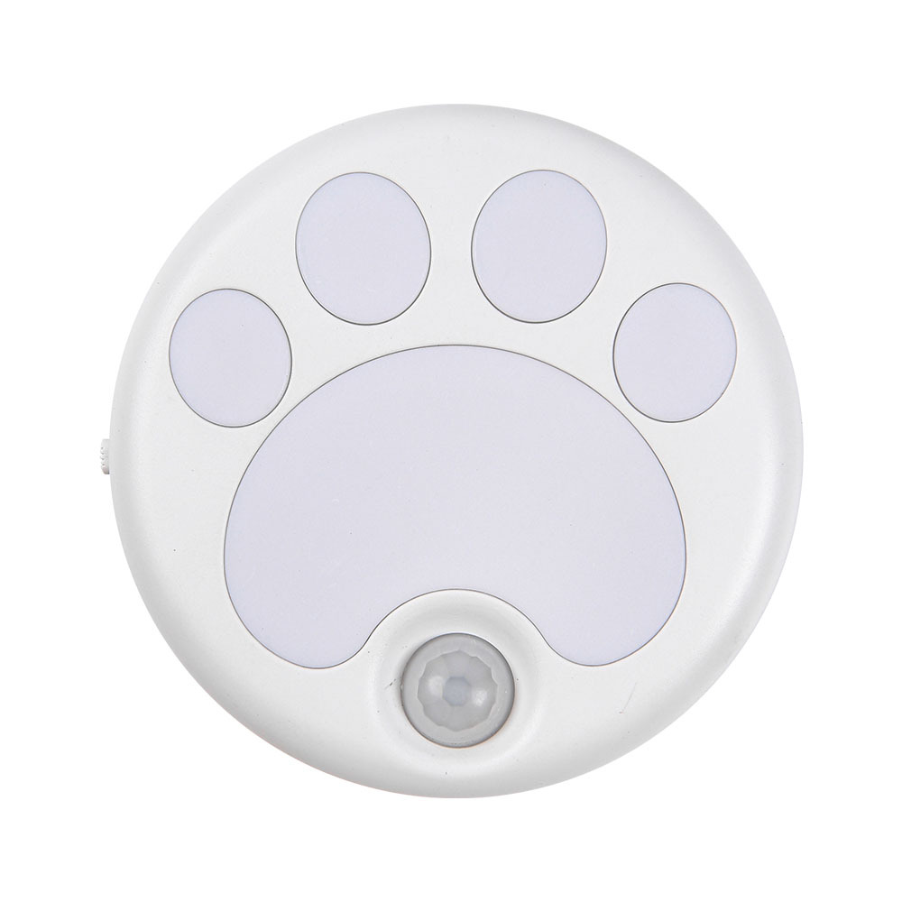 Creative cat paw night light, breastfeeding and wake-up led ambient light, bedroom sleep light, bedside light, plug-in cat paw night light Application Scenario