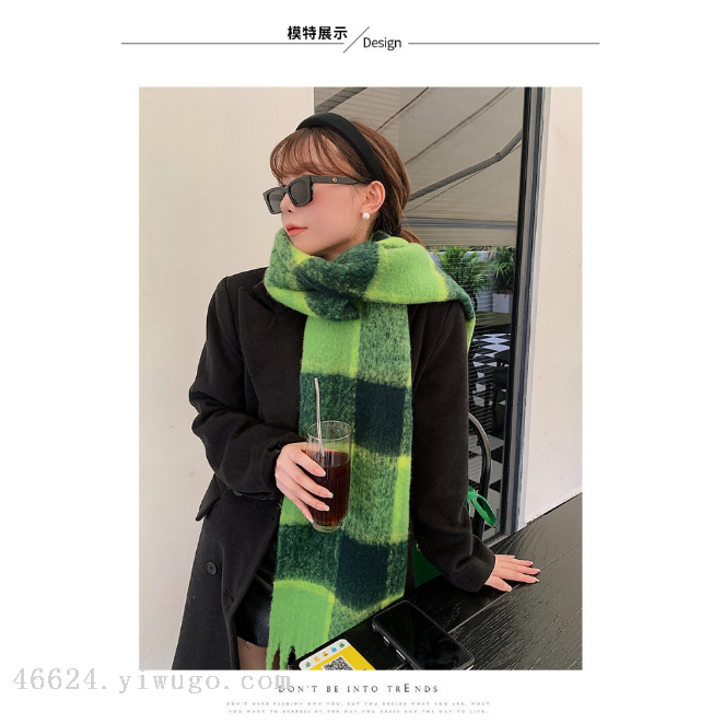 Cross-border scarf wholesale e-commerce live-streaming supply chain supply fluorescent green checkered thick beard scarves Application Scenario