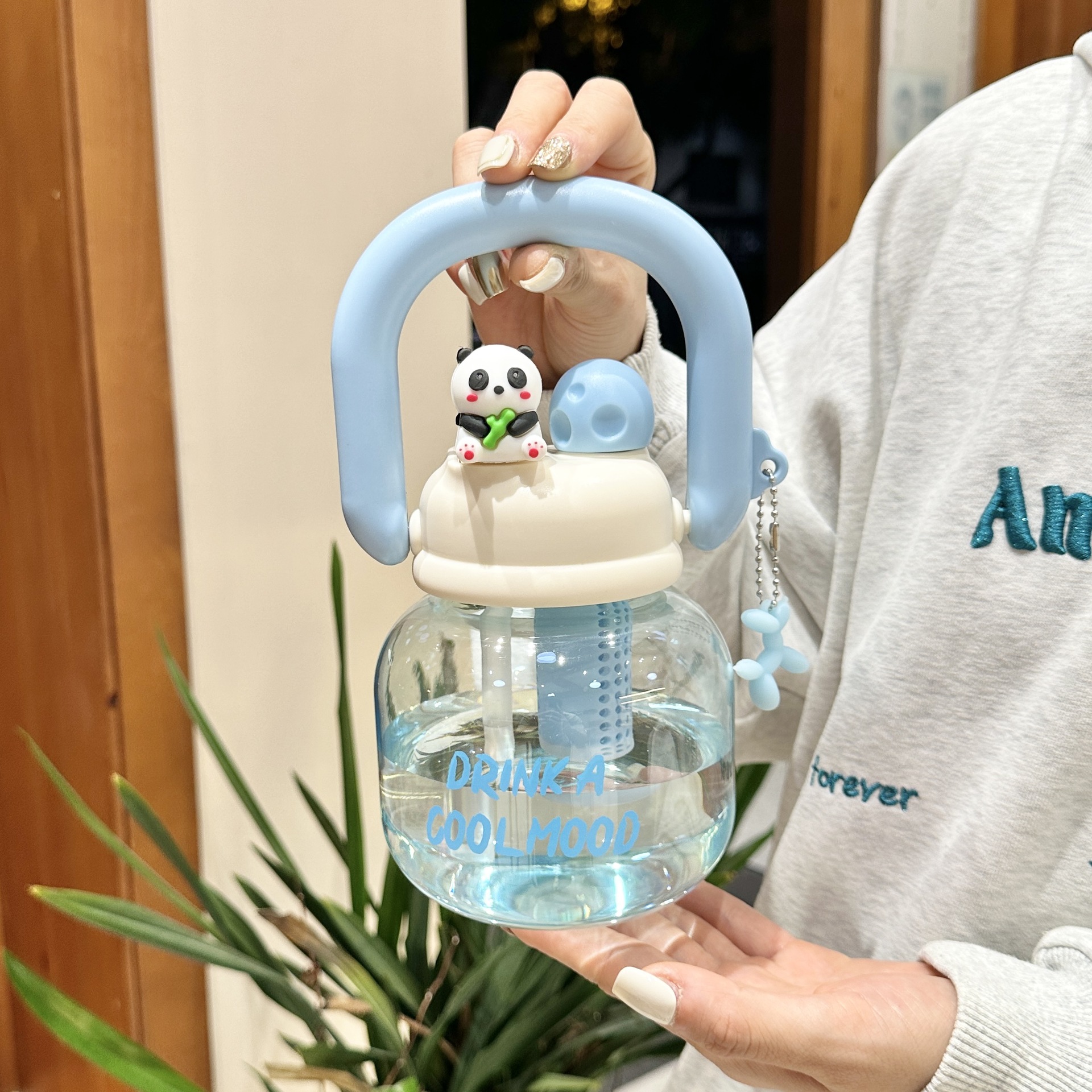 High appearance level, large-capacity girls' water bottle, hand-held straw cup, double-drinking cup, plastic cup, cute student water bottle, cold water bottle Specification image