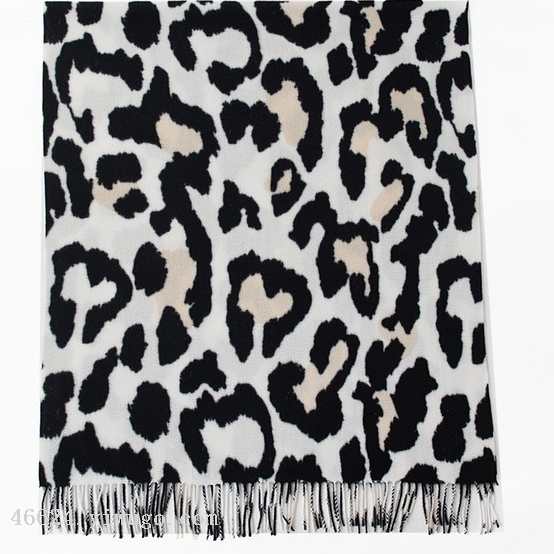 Wholesale e-commerce live-streaming supply chain of new cross-border scarves with imitation cashmere prints, cow and leopard patterns