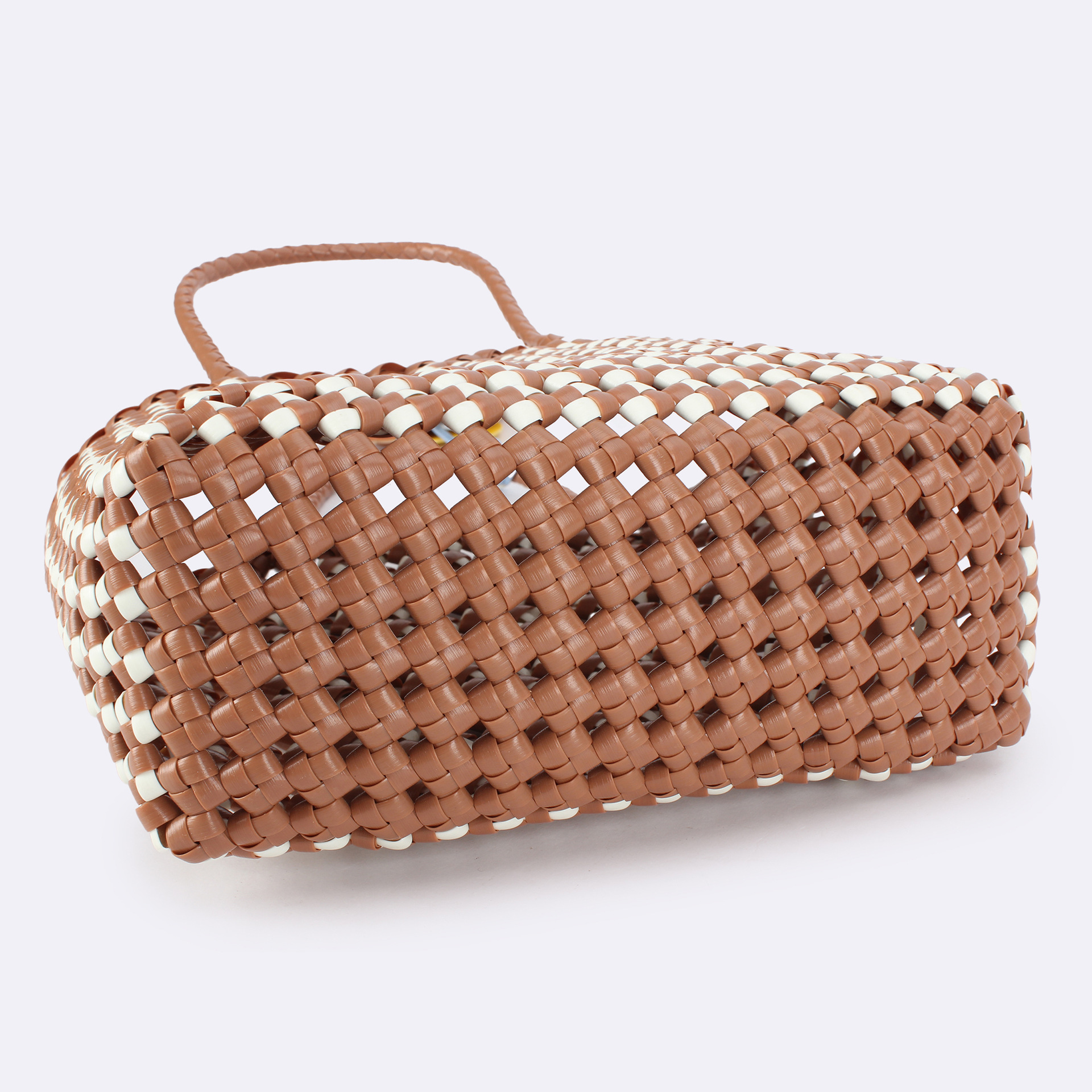 وتحتوي هذه الاسود البيج على دلو من غرفة الجلوس وغرفة النوم في البيت Specification image