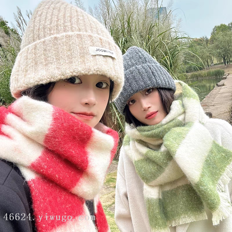 New in-stock cross-border scarf wholesale e-commerce live streaming supply chain AC loose beard two-color horizontal stripe extra-long scarf Specification image