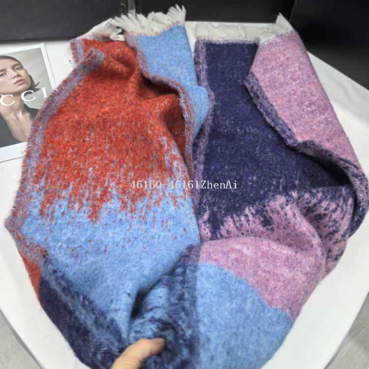 New cross-border wholesale scarf e-commerce live-streaming supplier supplies wool magic ring gradient meteor shower Application Scenario