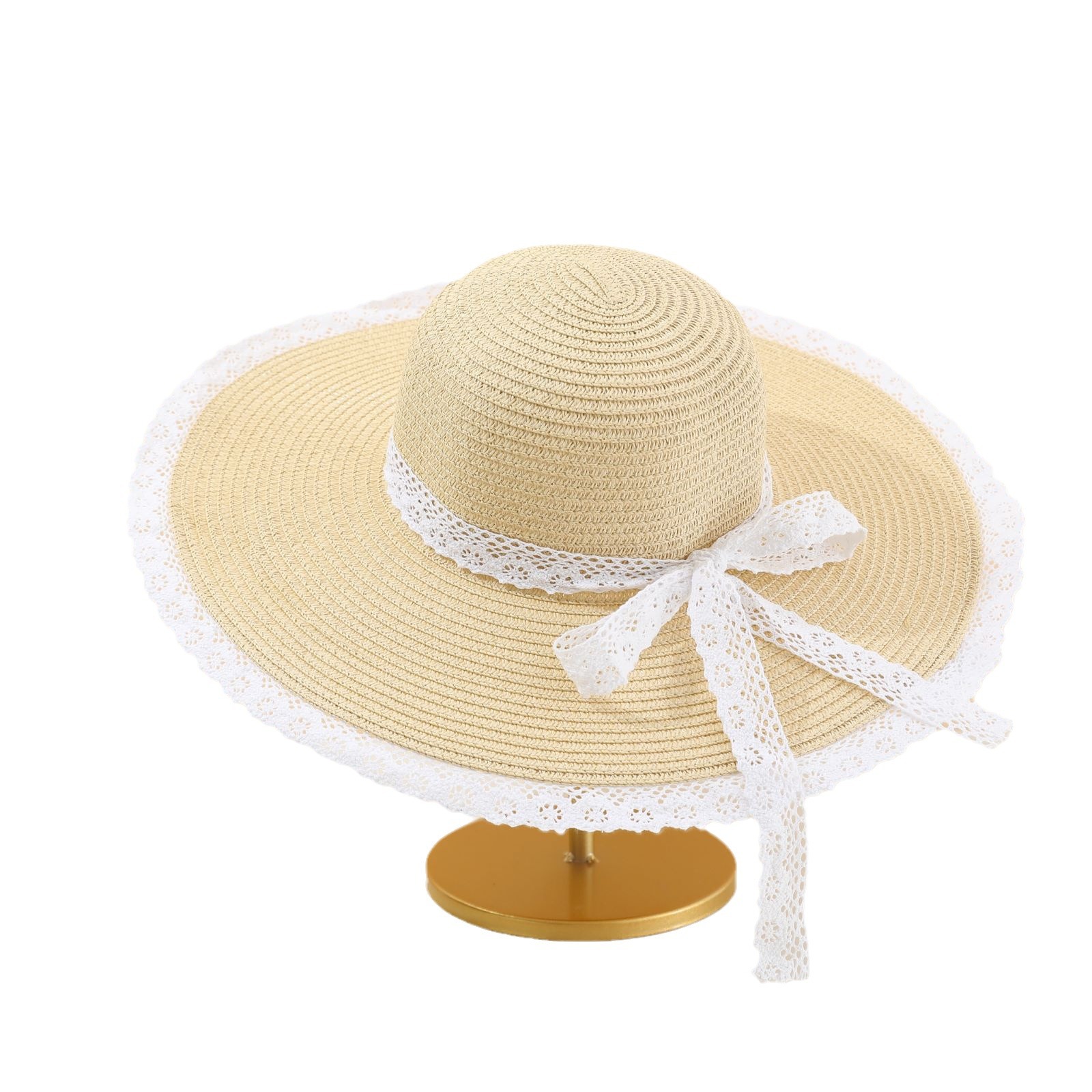 Summer lace-trimmed straw hat, bow woven sun hat, women's beach hat, wide-brimmed face-enhancing small mesh hat, women's spring and summer European and American hats Application Scenario