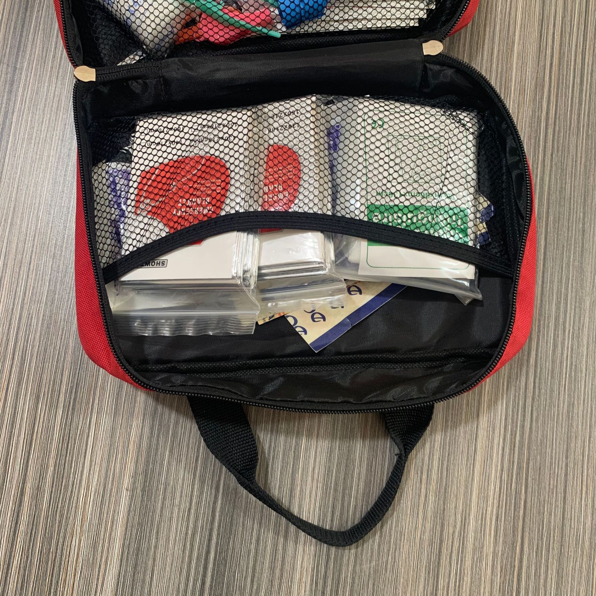 Foreign trade first aid kit, portable first aid kit, household hand-held rescue kit, multi-functional outdoor emergency set details Picture