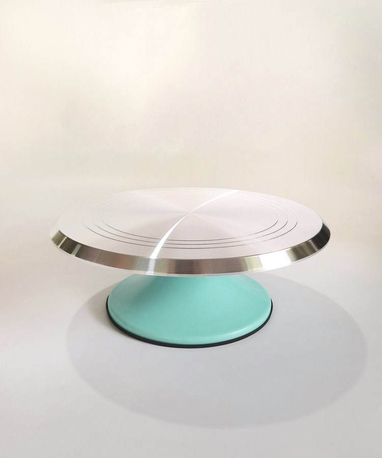 [厂家直销]12寸塑料底座铝合金面蛋糕转台 烘焙工具 裱花台[Y款]白底实物图