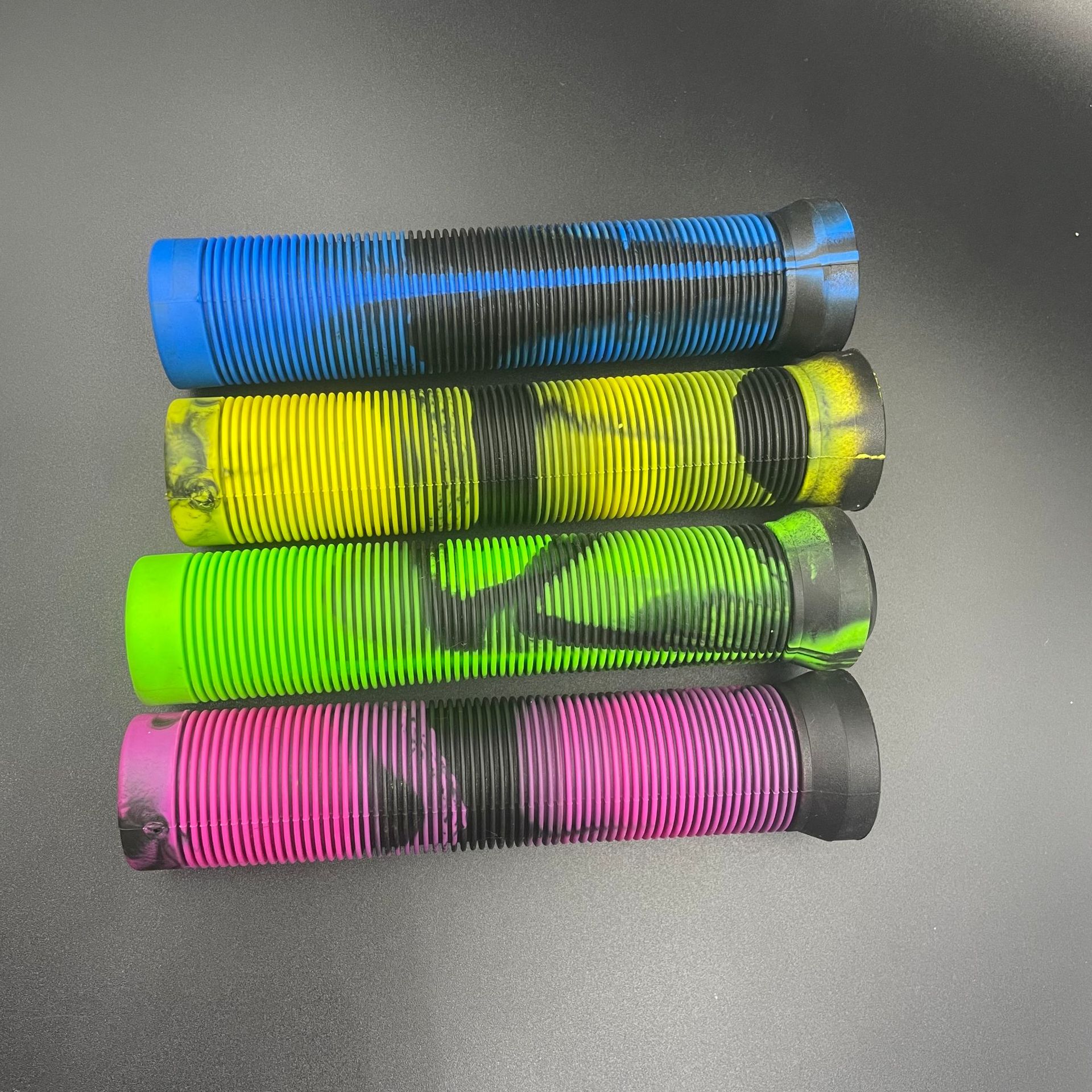 Bicycle handlebar covers, mountain biker handlebar single-sided locking handlebar covers, anti-slip shock absorption, folding biker handlebar straight-through handlebar covers Specification image