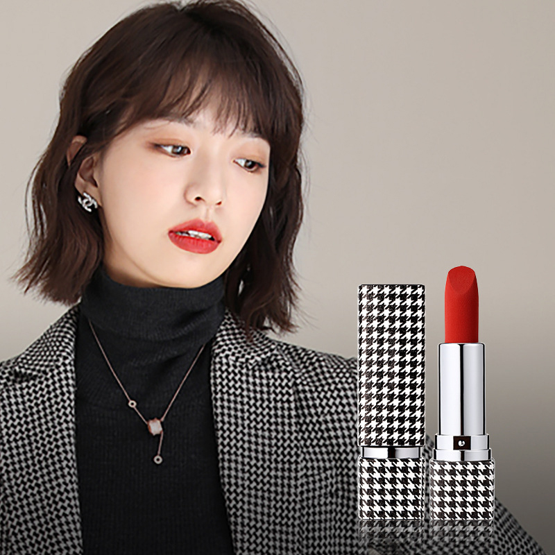 Attomic Kitten Velvet Matte Lipstick - Lustrous formula, long-lasting natural makeup effect, sun protection