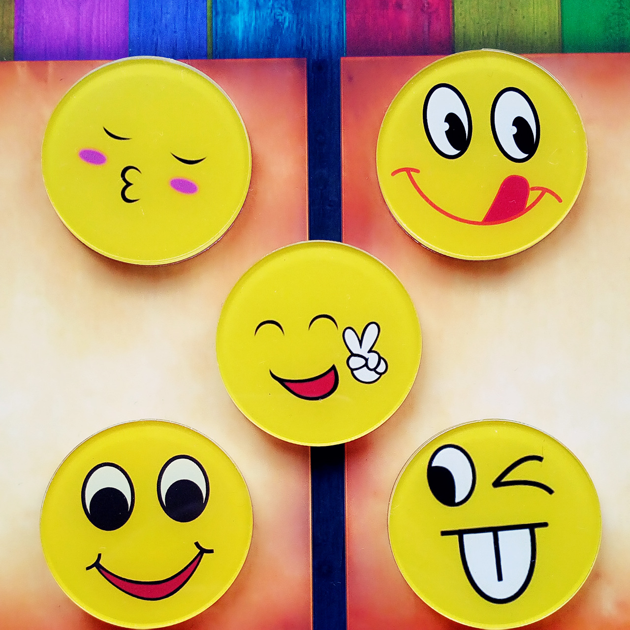 Japanese and Korean Ins-style cartoon cute smiling faces, girlish and adorable brooches, fresh and simple badges, DIY accessories details Picture
