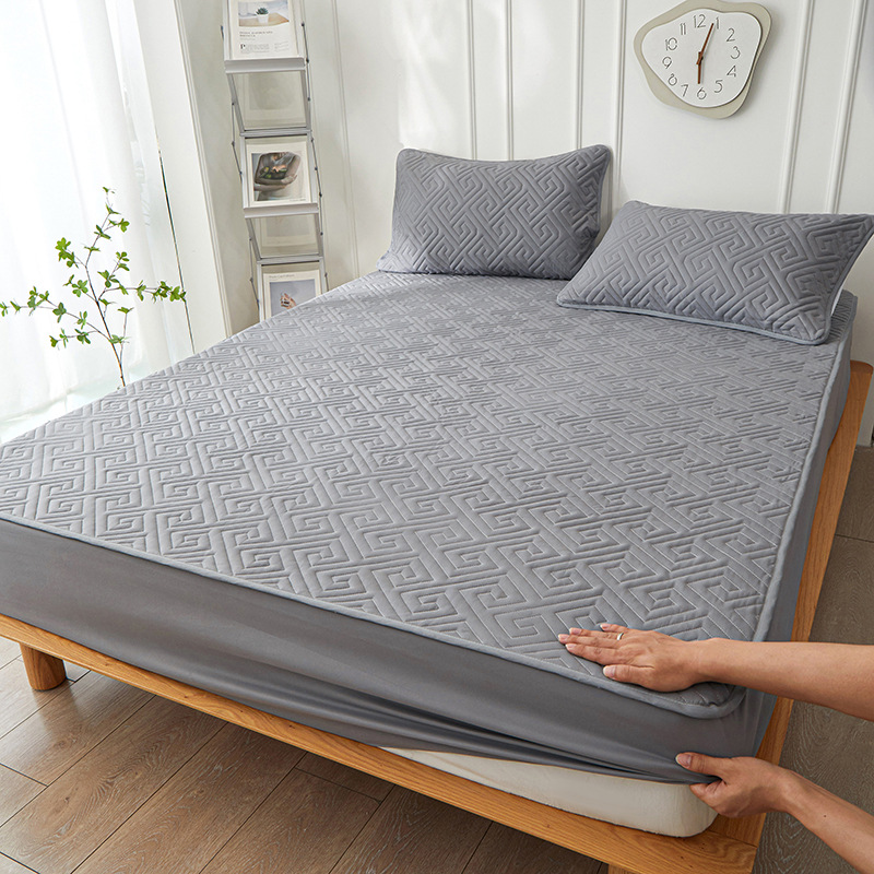 New cotton-padded thickened bed cover, home cotton-padded thickened Simmons mattress protective cover, dust-proof bed cover Item Picture