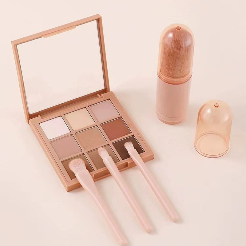 4-in-1 makeup brush set mini portable toolkit, convenient for eyeshadow application details Picture