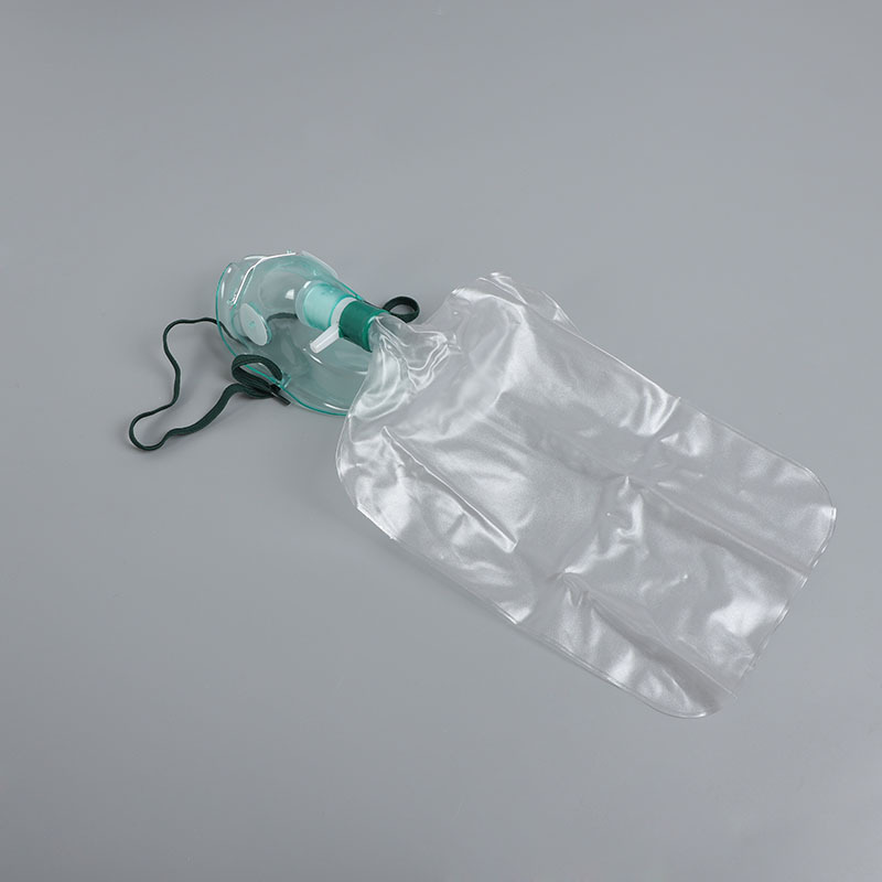 Disposable oxygen mask, oxygen inhalation mask, non-reinhalation mask/oxygen bag mask full figure
