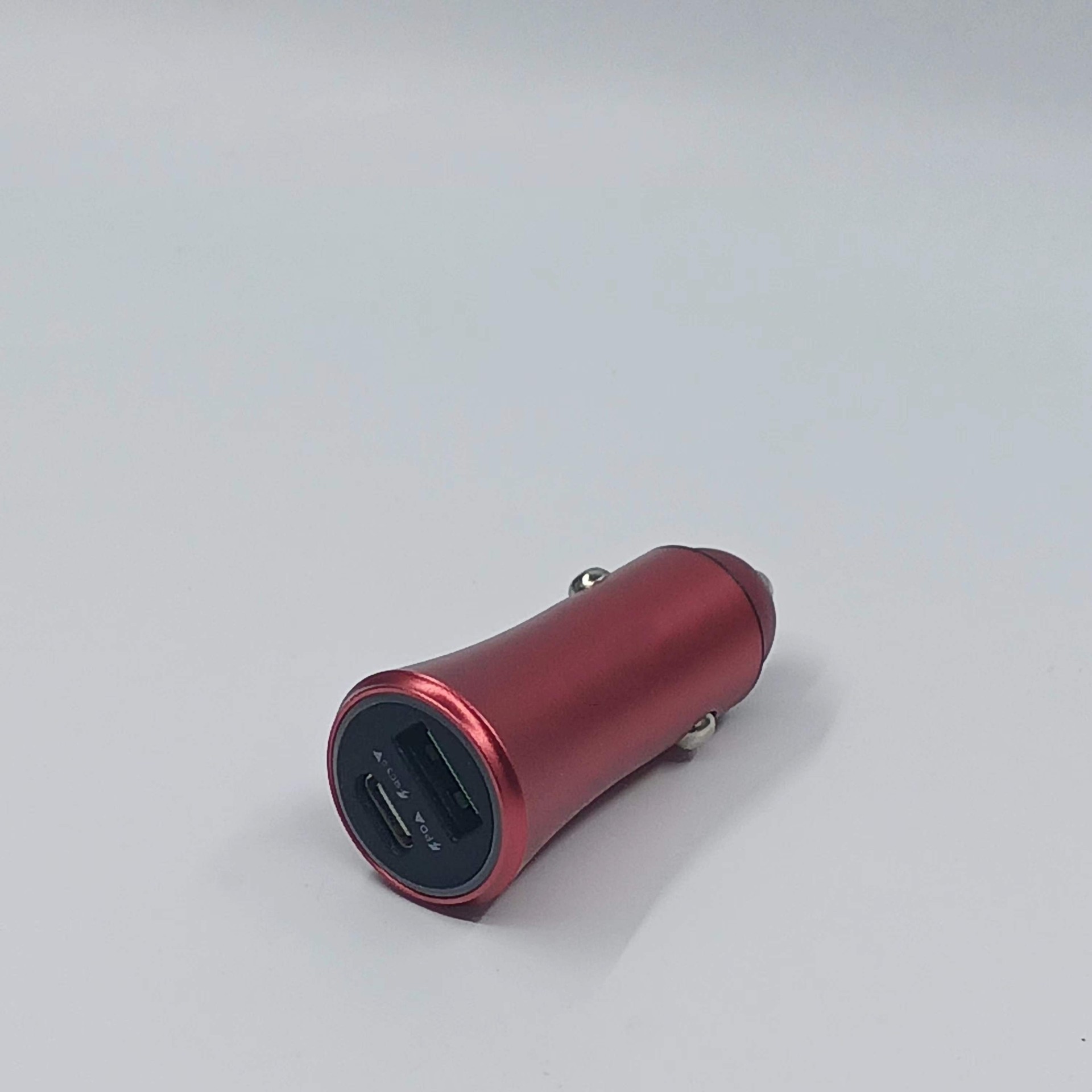 车载充电器pd快充闪充汽车点烟器一拖二双口usb+Type-C迷你车充