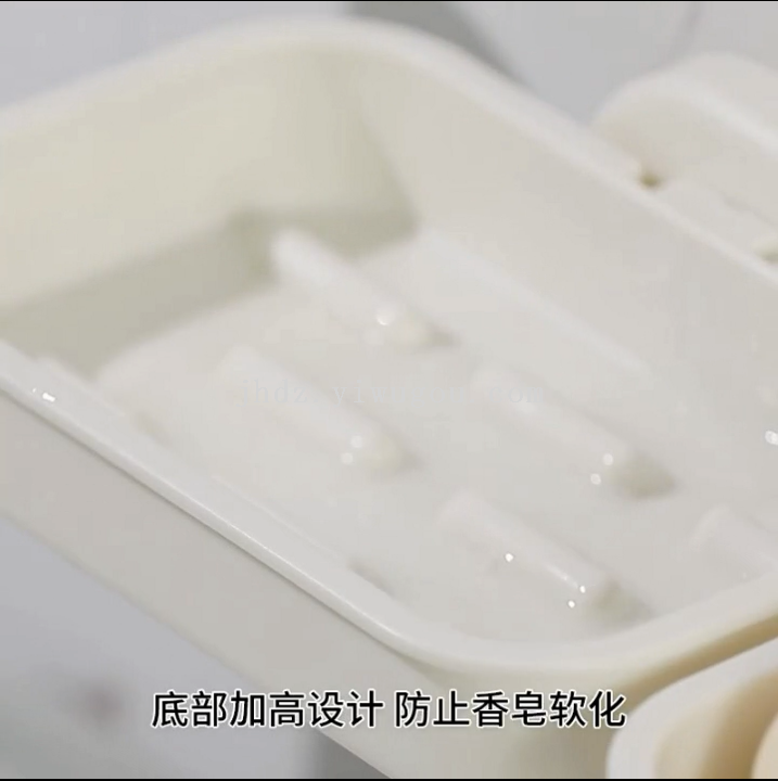 The anti-mold suction cup soap box can be installed horizontally and vertically without leaving any marks, firmly without the need for drilling, with a raised groove and hollowed-out water drainage. It is a storage wonder Application Scenario