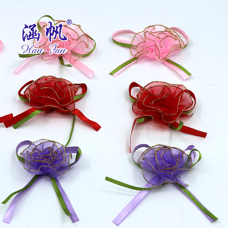 Handcrafted small flower carnation head ornaments with Hanfan woven ribbons, golden edge gauze ribbons, and small flower wedding candy boxes with bows details Picture