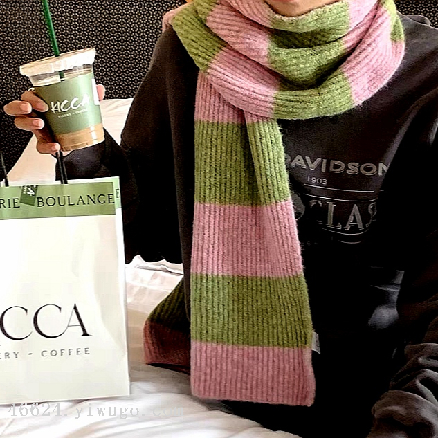 Cross-border scarf wholesale e-commerce live streaming supply chain supply dopamine glutinous rice fleece wool horizontal stripes Application Scenario