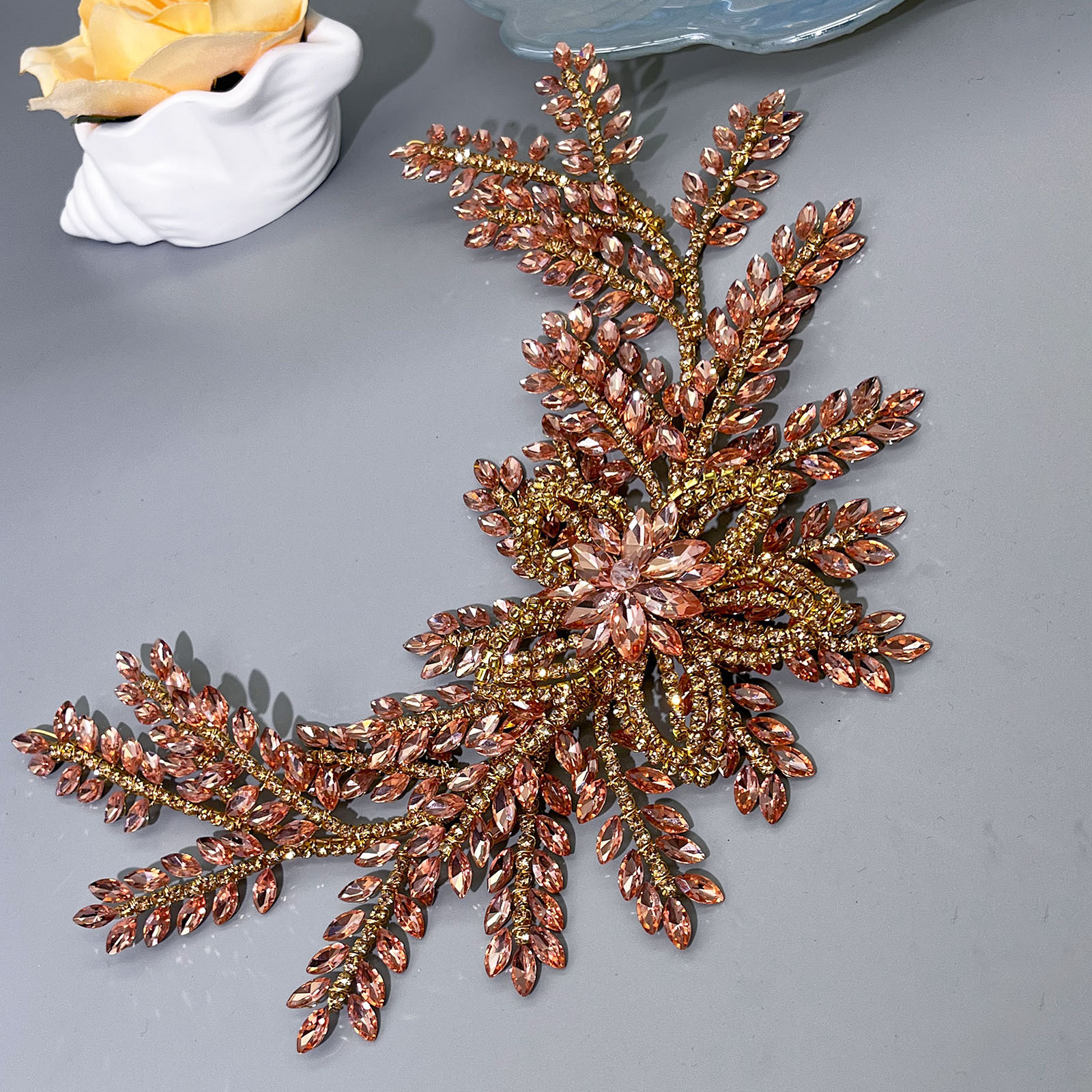 2025 Handcrafted rhinestone Bridal headwear, Heavy diamond-encrusted leaf and flower Wedding hair accessory DZ135