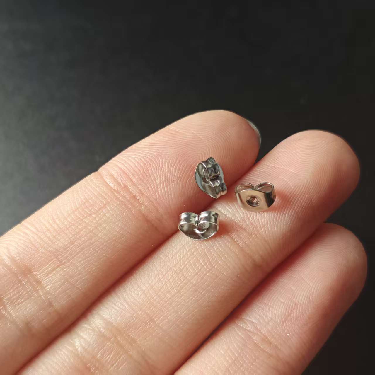 Simple and unique geometric wood ear pins, ear studs with pendants, DIY retro natural color wooden earrings and earrings accessories Item Picture