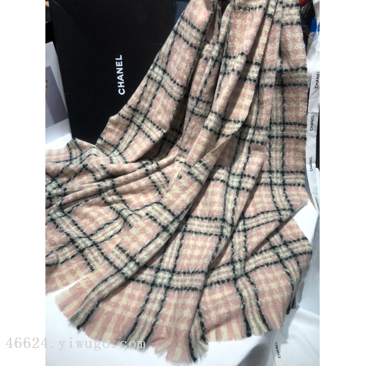 Wholesale of cross-border scarves in stock, e-commerce live streaming, supply chain, Xiaoxiangfeng barley ear checkered scarves details Picture